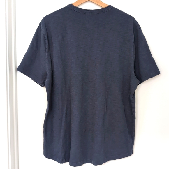 GAP mens Lived-in Slub Curved Hem Crew T-shirt - Picture 2 of 7